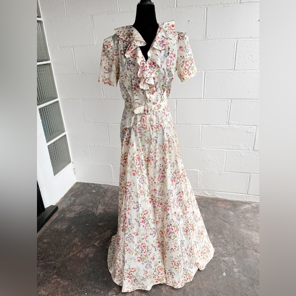 1940’s Dressing Gown 🌸